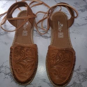 Huaraches sandals tooled floral design